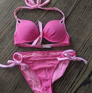 Victoria's Secret Swimsuit (Top: 34 B, Bottom M)